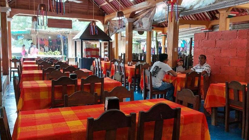 فندق Cabañas Yax Ha