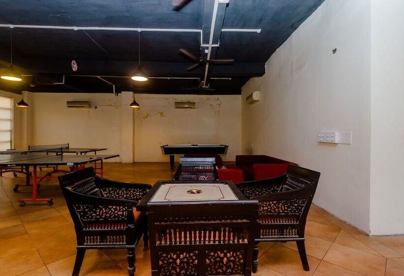 فندق Capital O 35403 Discover Resorts