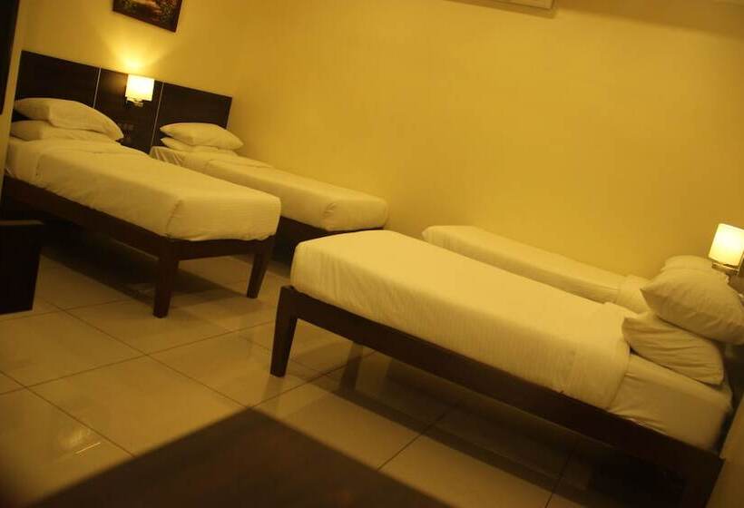 فندق Club One  Virar