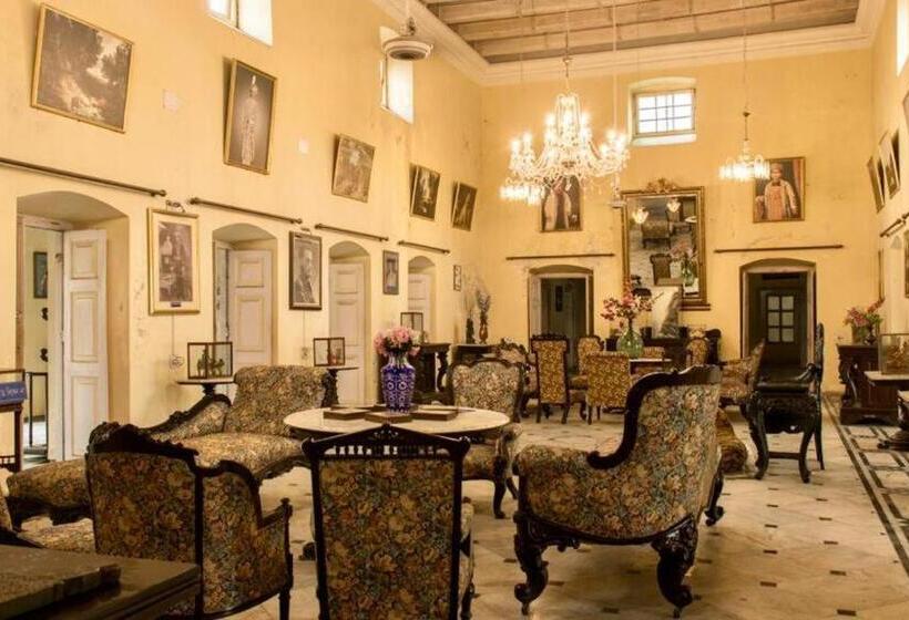 Отель Cossimbazar Palace Of The Roys