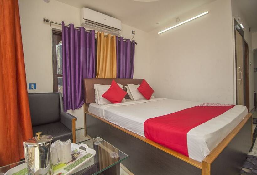 호텔 Debdutta By Oyo Rooms