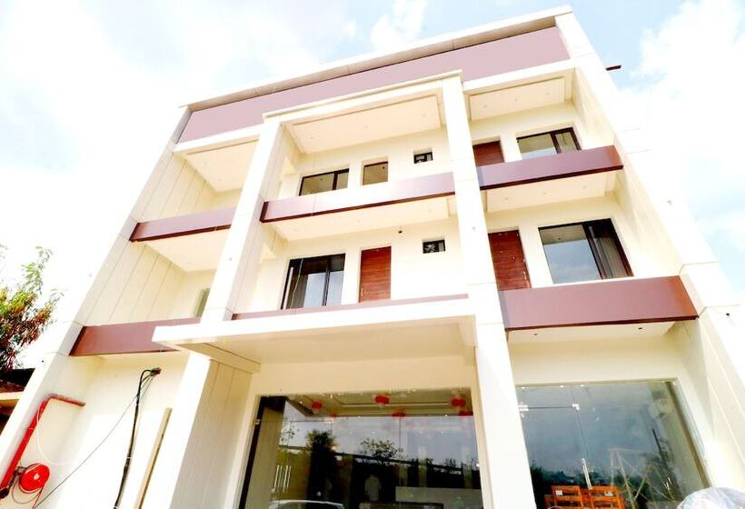 酒店 Dreamland By Oyo Rooms