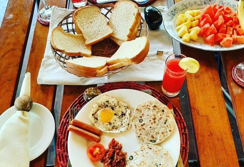 فندق Elephant Lodge