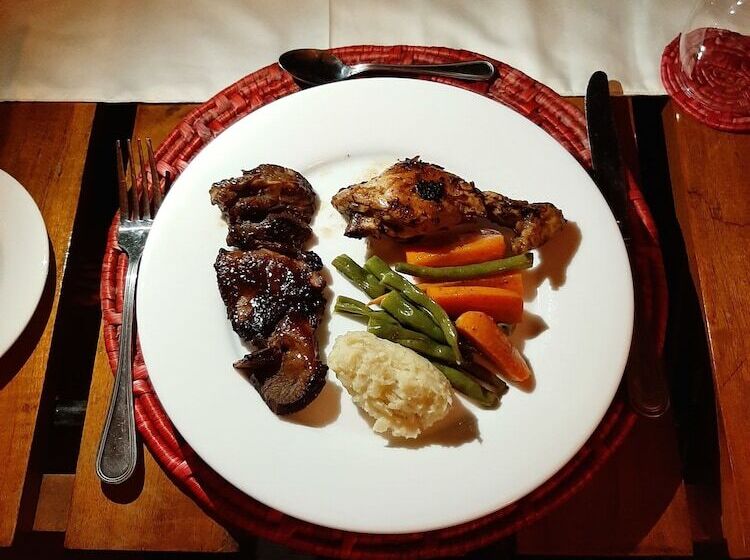 فندق Elephant Lodge