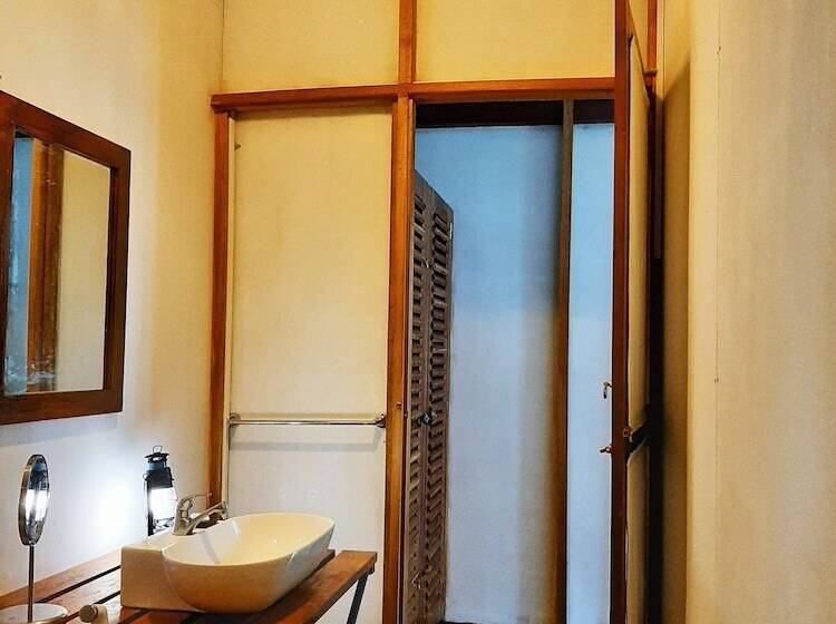 فندق Elephant Lodge