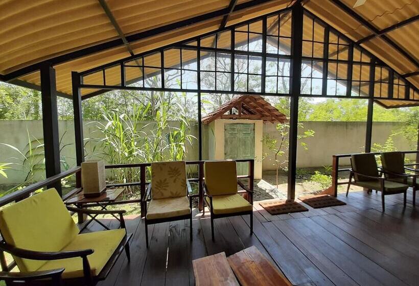 فندق Elephant Lodge