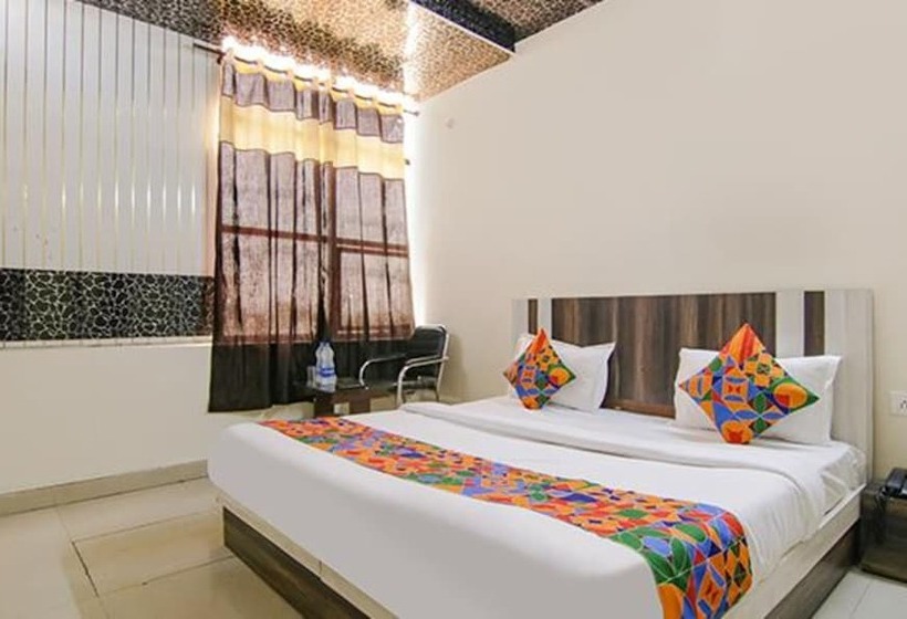 Отель Fabexpress Hc King