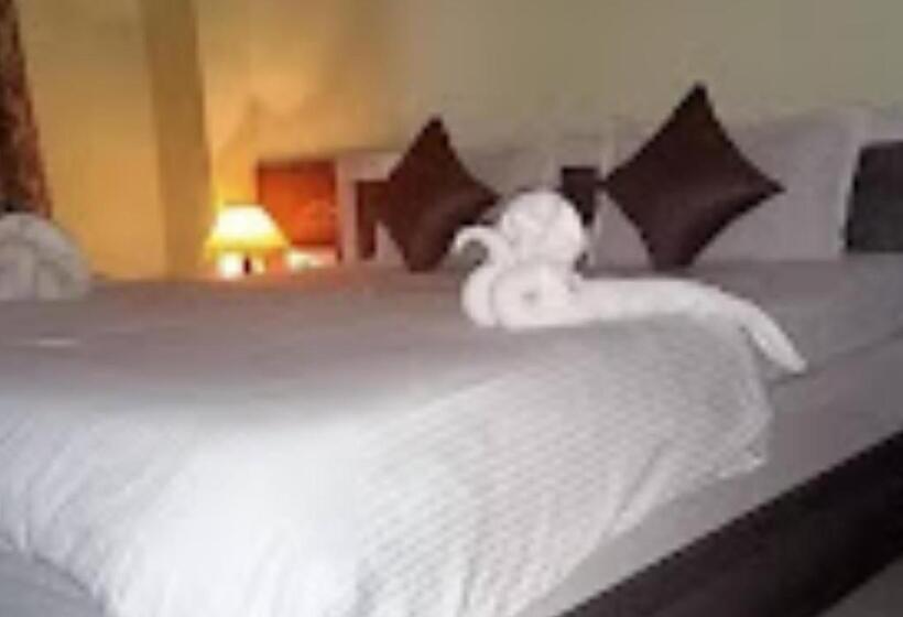 ホテル Gitanjali Malda