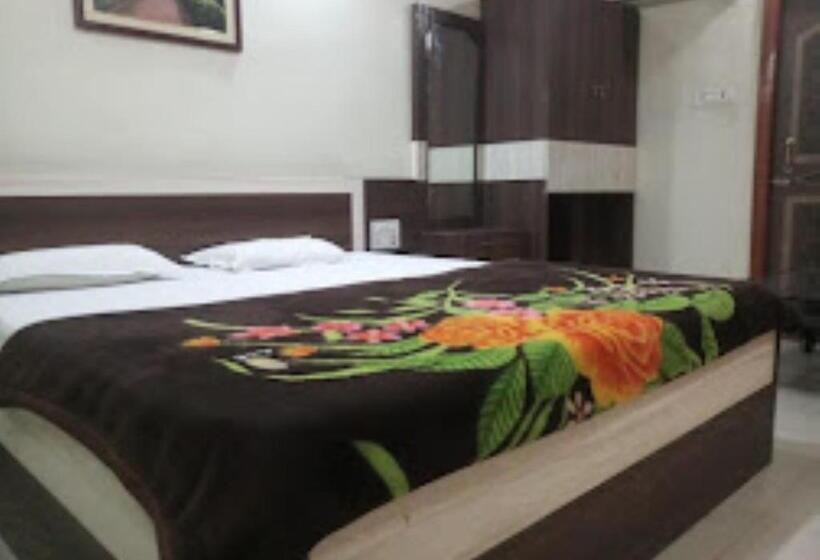 ホテル Gitanjali Malda