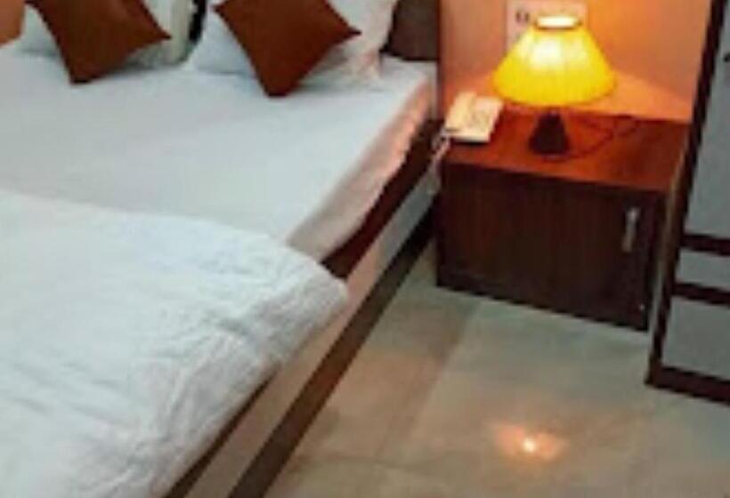 ホテル Gitanjali Malda