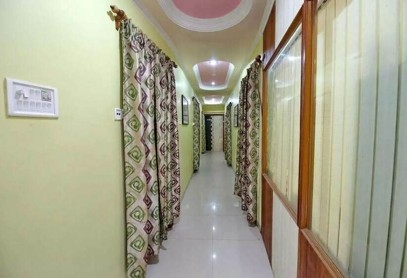 ホテル Gitanjali Malda