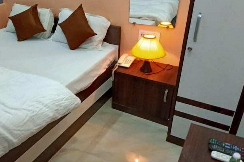 ホテル Gitanjali Malda