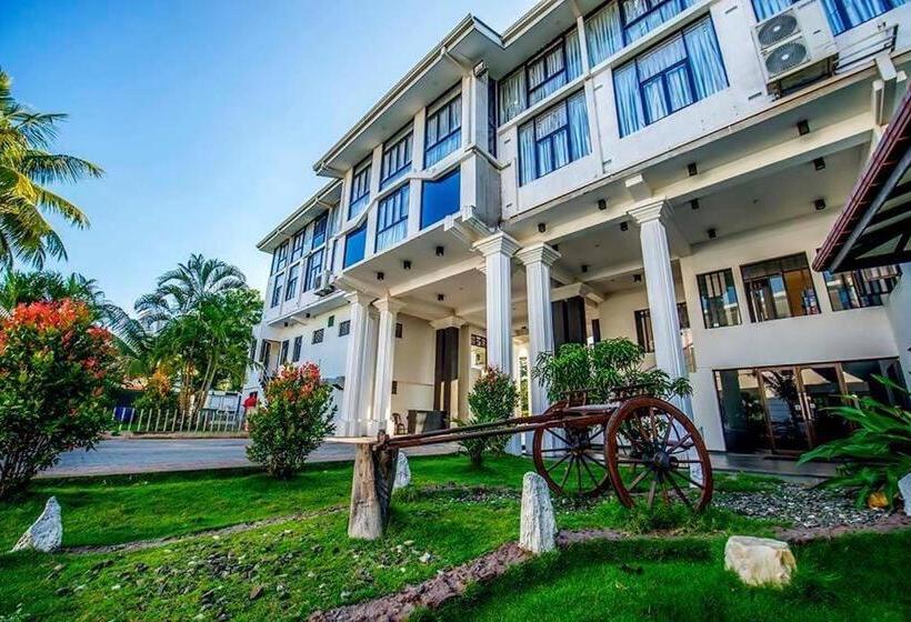 בית מלון כפרי G.m.t.sorabora Village