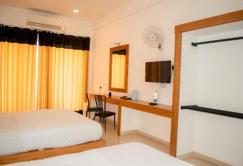 Отель G.m.t.sorabora Village