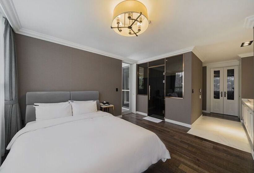 호텔 Goseong Hansan Marina Resort