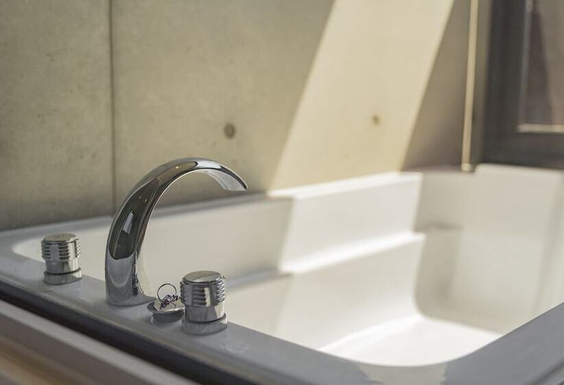 호텔 Goseong Hansan Marina Resort