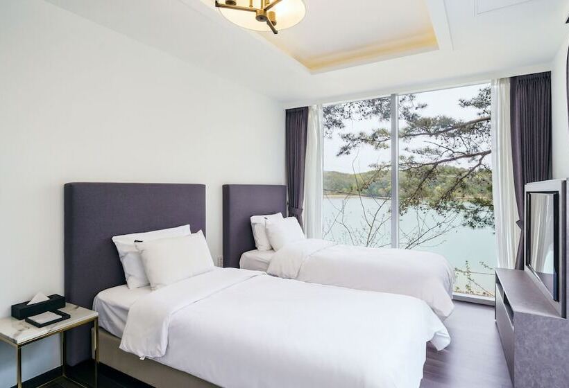 호텔 Goseong Hansan Marina Resort