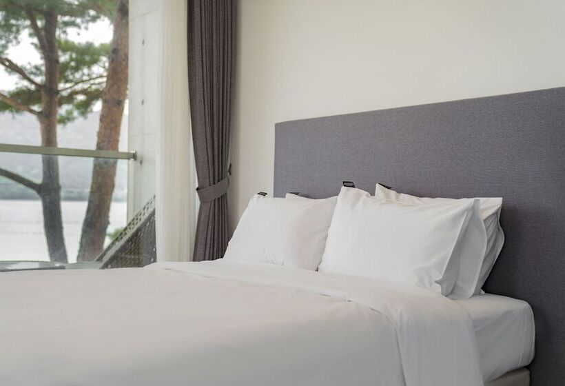 호텔 Goseong Hansan Marina Resort