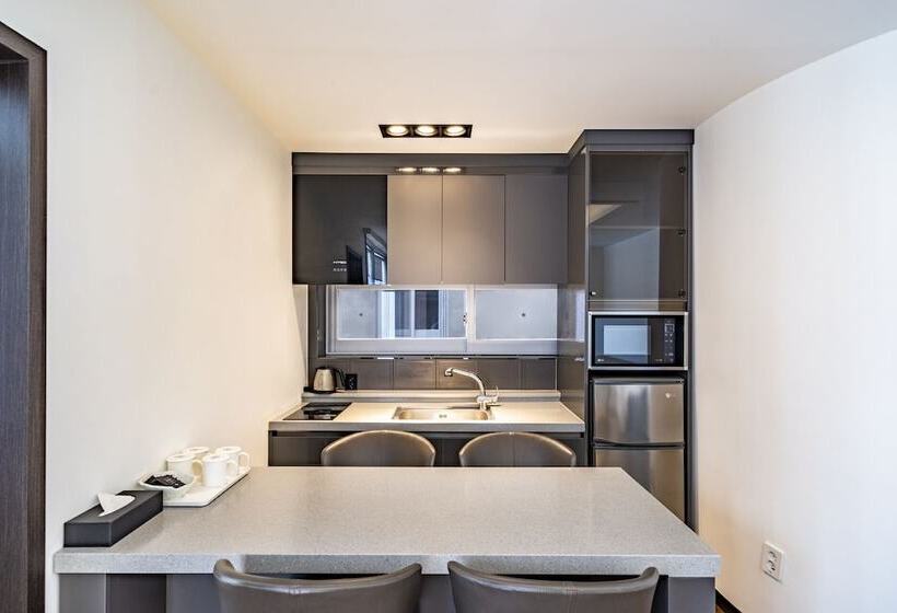 호텔 Goseong Hansan Marina Resort