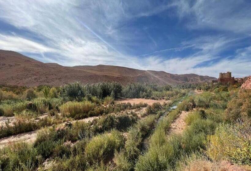 호텔 Gîte D étape Tamaloute