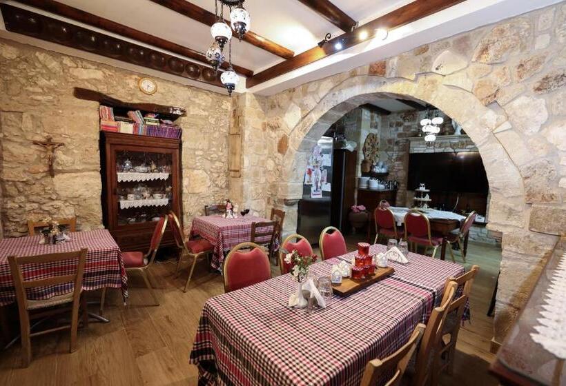 בית מלון כפרי Hanna Koumi Boutique