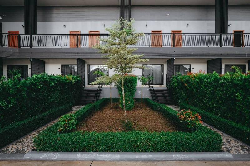 Отель Hillside Boutique