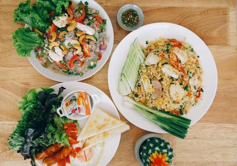 Отель Hillside Boutique