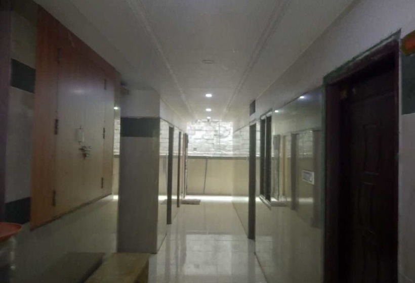 فندق Iroomz Pranathi Comforts