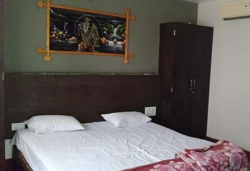 酒店 Iroomz Shivaratna Palace