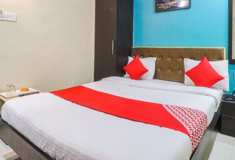 בית מלון כפרי J J Residency By Oyo Rooms