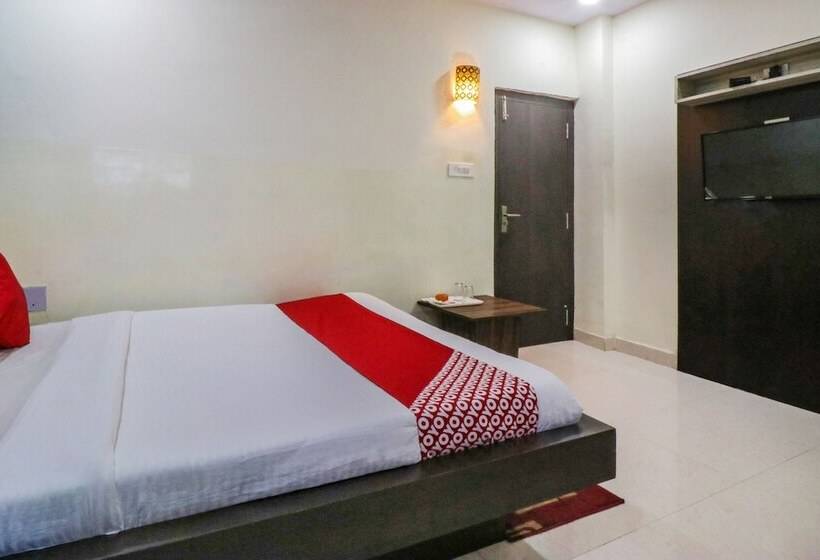 בית מלון כפרי J J Residency By Oyo Rooms