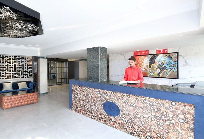 호텔 Jane Royale By Oyo Rooms