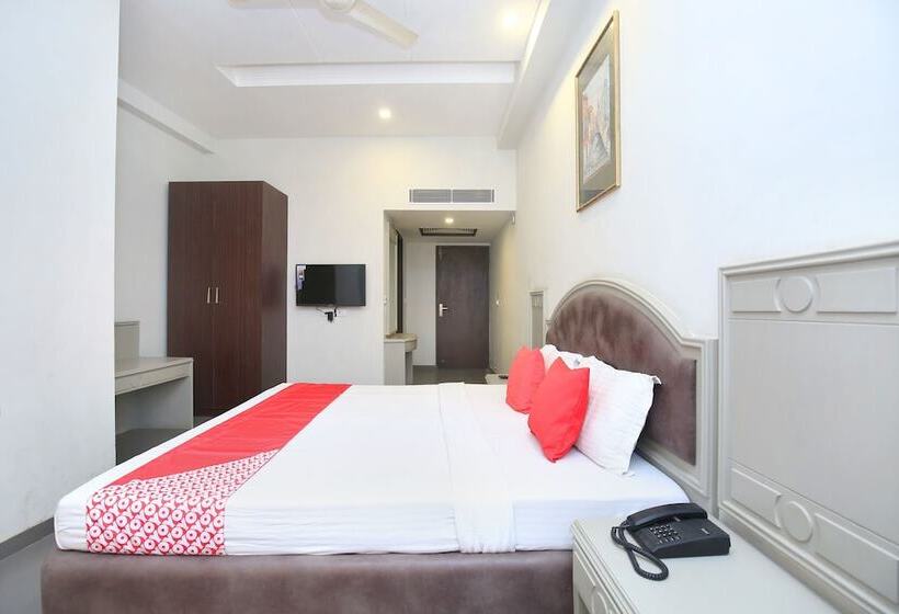 호텔 Jane Royale By Oyo Rooms