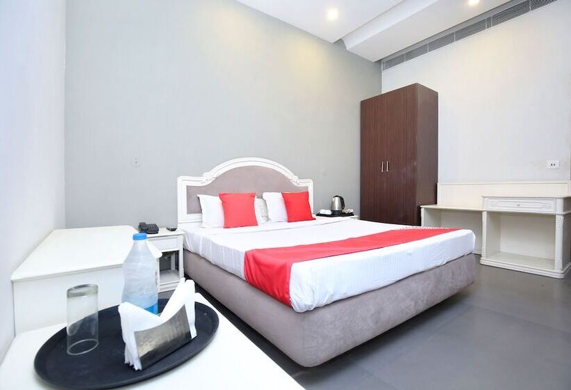 호텔 Jane Royale By Oyo Rooms