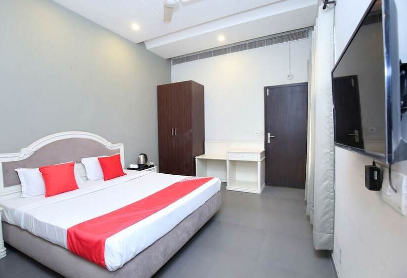 호텔 Jane Royale By Oyo Rooms