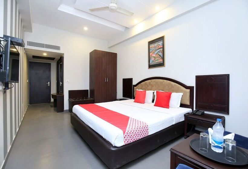 호텔 Jane Royale By Oyo Rooms