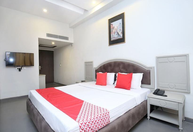 호텔 Jane Royale By Oyo Rooms