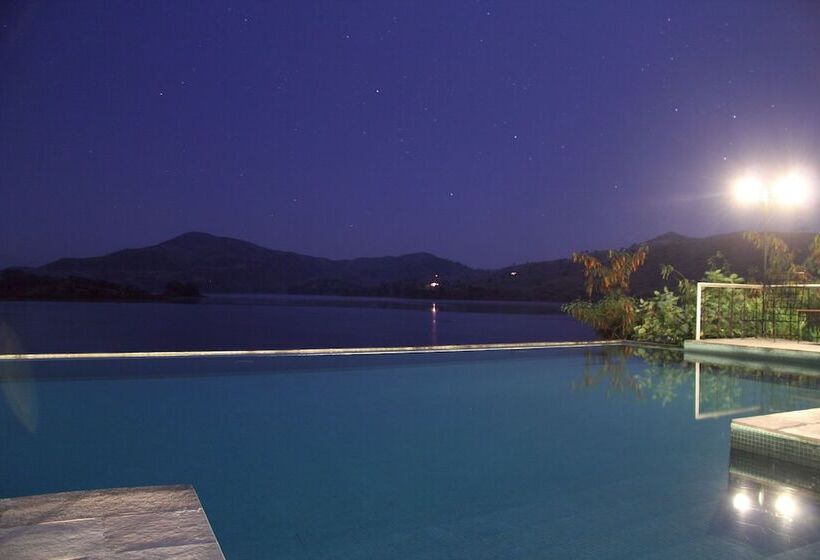 فندق Jhadol Safari Resort