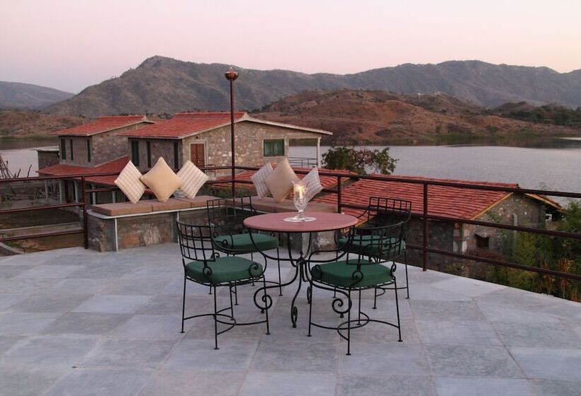 فندق Jhadol Safari Resort