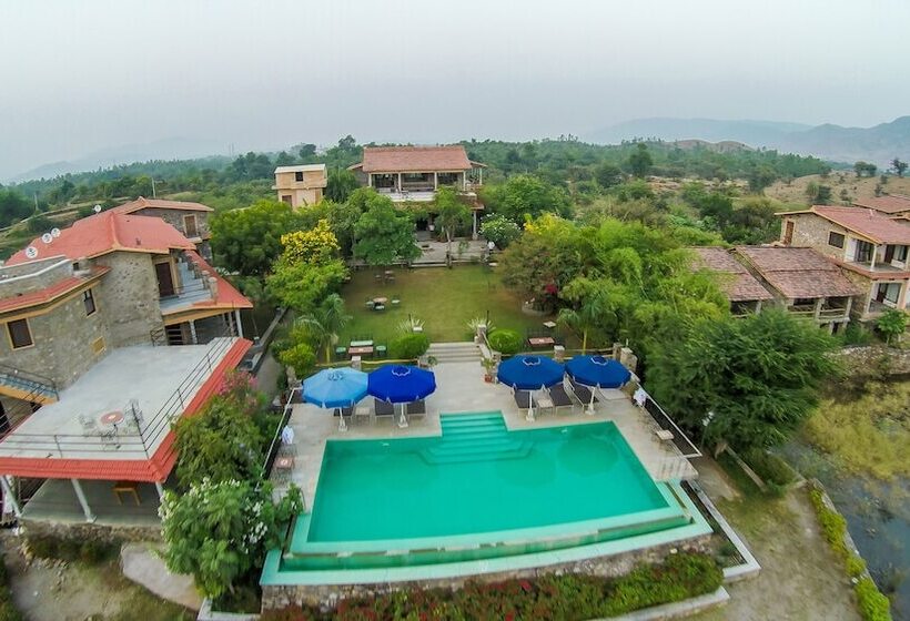 فندق Jhadol Safari Resort