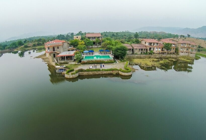 فندق Jhadol Safari Resort