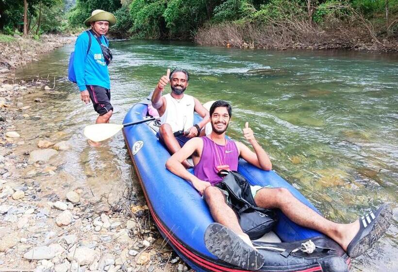 فندق Khao Sok Bed And Breakfast