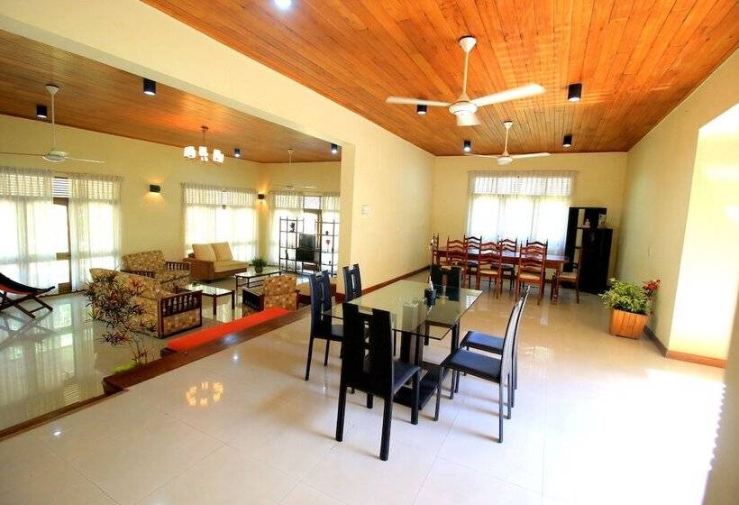 ホテル Lake Garden Villa   Kelaniya