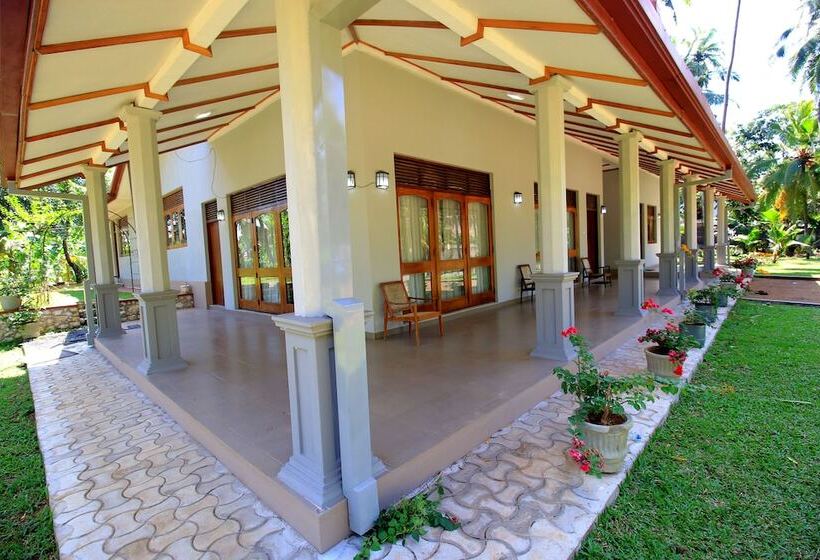 ホテル Lake Garden Villa   Kelaniya