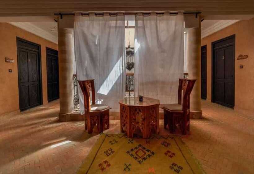 هتل Les Jardins De Tafraout