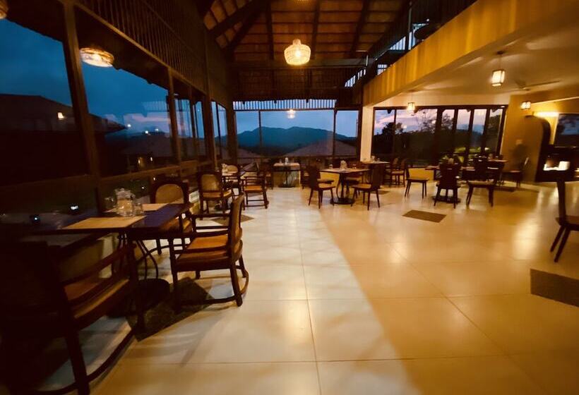 Отель Machaan Plantation Resorts Sakleshpur