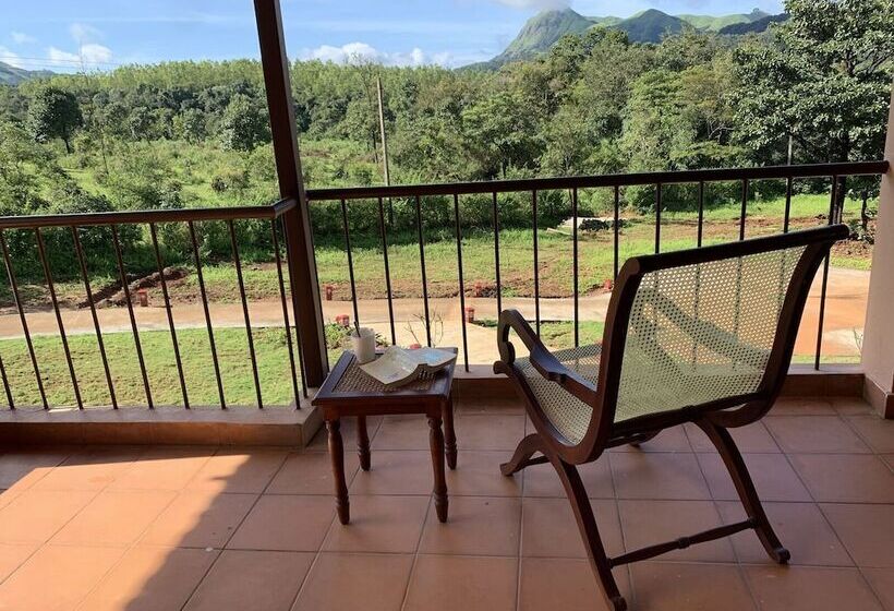 فندق Machaan Plantation Resorts Sakleshpur