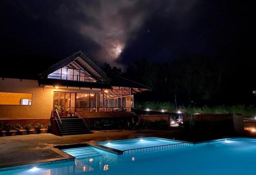 فندق Machaan Plantation Resorts Sakleshpur