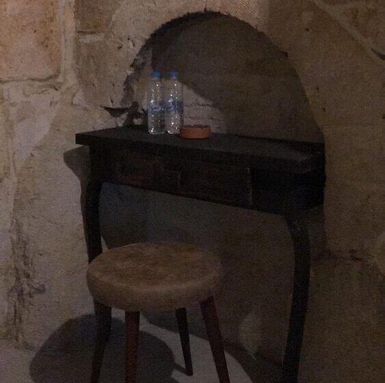 בית מלון כפרי Mahperi Cappadocia Cave