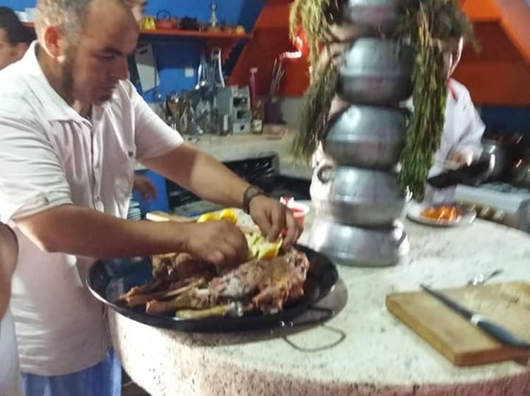 هتل Maison Boutchrafine